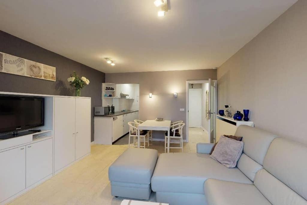 Studio Met Zeezicht Op Heldenplein Knokke-Heist Kültér fotó